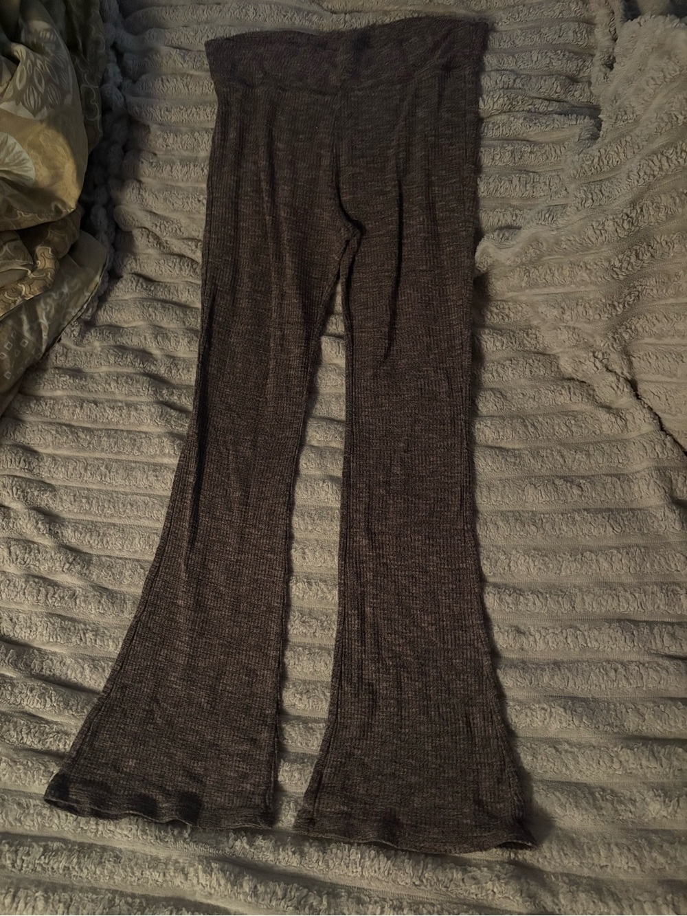 Full Tilt Ribbed Flare Pants in Charcoal Gray